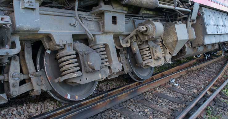 Tampa truck driver killed in crash involving train in Polk County: deputies