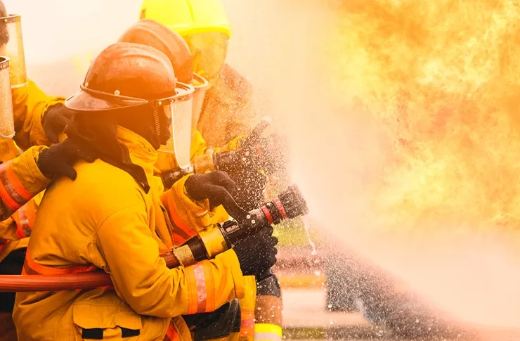 Miami Gardens fire impacts 2 homes, sparks large response