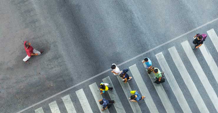 1 dead after colliding with train in Hollywood