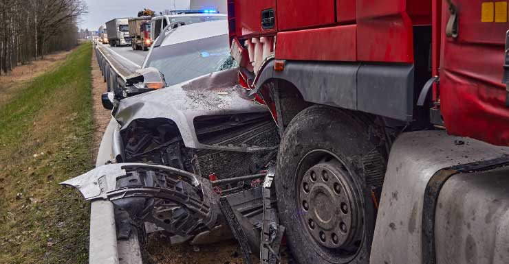 1 dead after crash involving semi on I-95 in Melbourne, FHP says