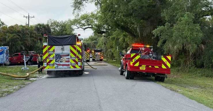Crews battle structure fire off River Road in North Fort Myers