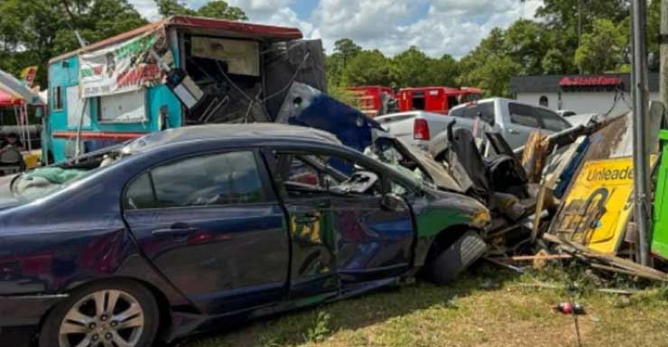 Pickup truck crashes into vehicles and taco truck near Escambia County Speed Mart, 1 hurt