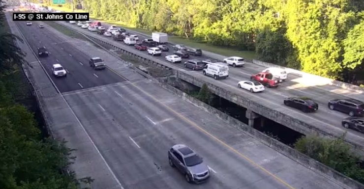 Traffic Alert: 3 lanes blocked on I-95 South near MM 329 after multi-vehicle crash