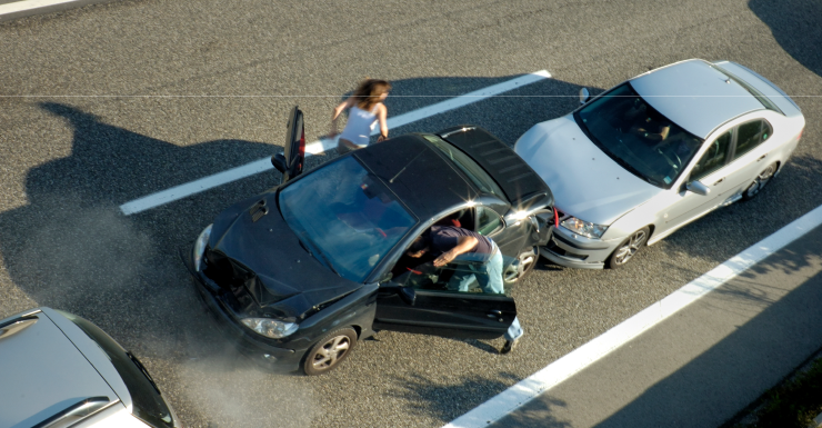 3-vehicle crash in Miami Gardens sends pregnant driver to hospital