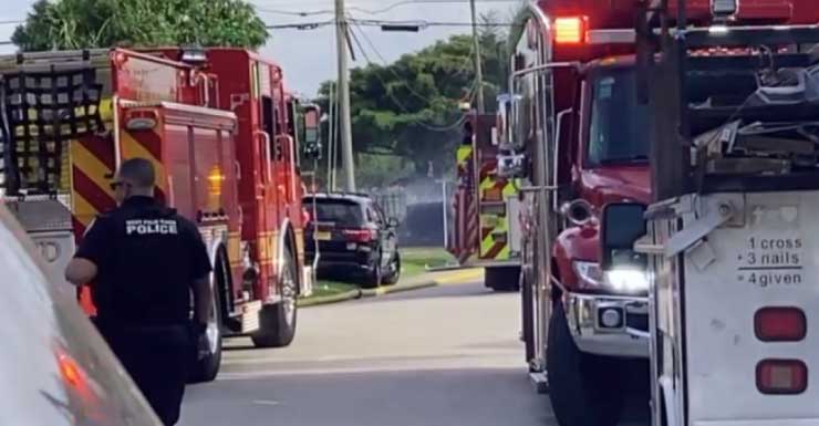 3 vehicles burn after boat-towing car catches fire in West Palm Beach