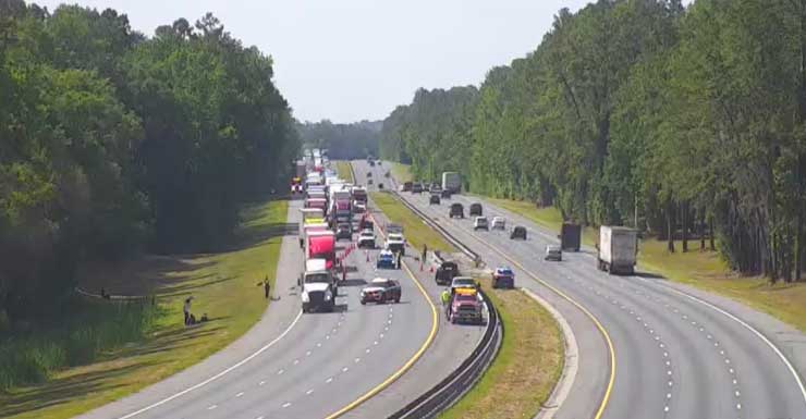 5 hospitalized in multi-vehicle crash on I-75 in Marion County