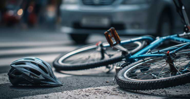 Biker seriously injured in motorcycle crash on Main Street in Gainesville