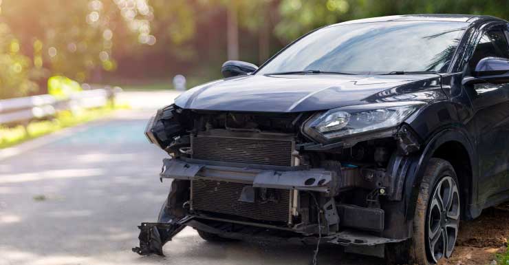 Car crashes into tree in Cape Coral, police investigate