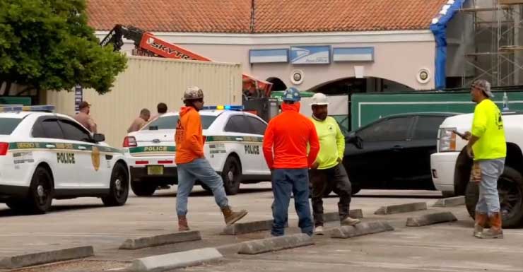 Construction worker falls to death from Publix rooftop in SW Miami-Dade