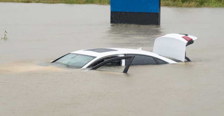 Driver hospitalized after a canal crash in Pembroke Pines