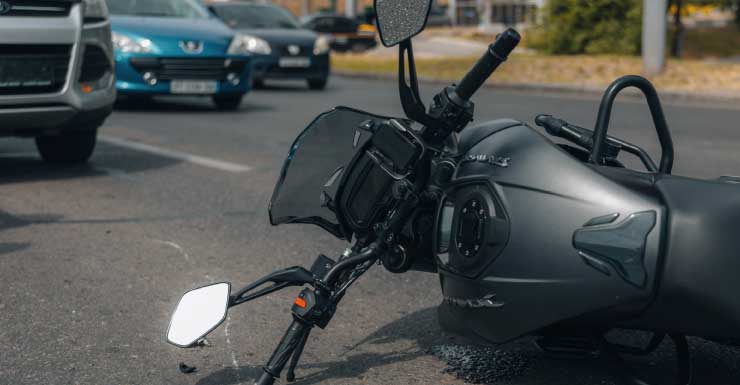 Motorcyclist injured in crash on Daniels Parkway in Lee County