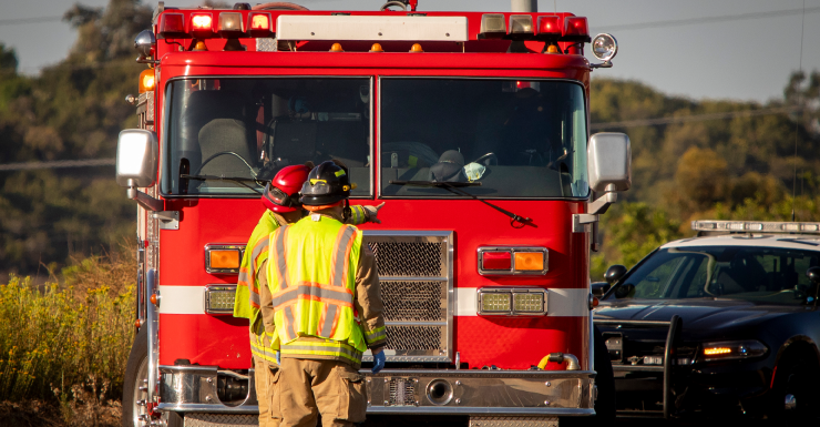 Ocala firefighters free driver trapped after crash
