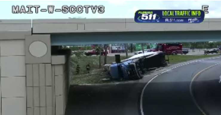 Overturned tractor-trailer leaking chlorine shuts down I-4 ramp in Maitland