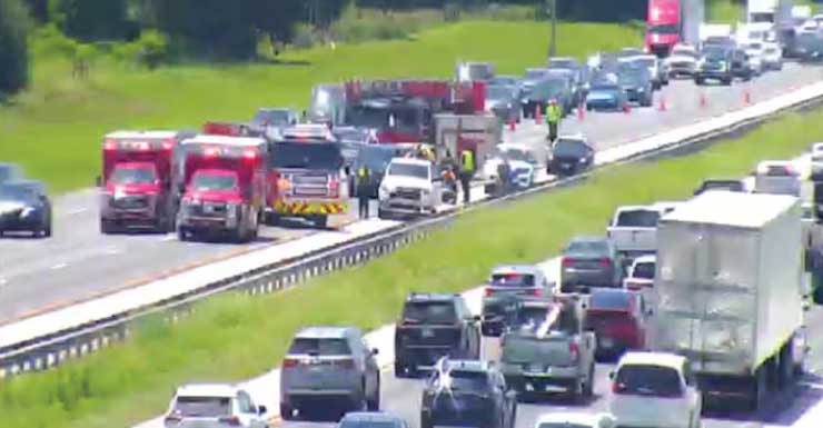 Crash shuts down lanes of I-75 in Sumter County