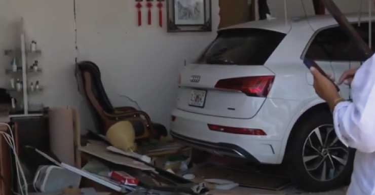 Driver crashes into spa in Hallandale Beach