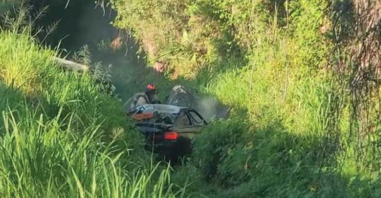 Driver escapes vehicle before car catches fire in Sarasota crash