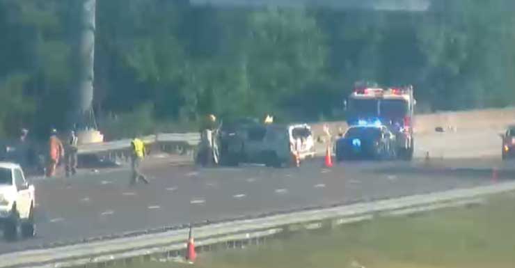 Major crash blocks I-75 Thursday morning