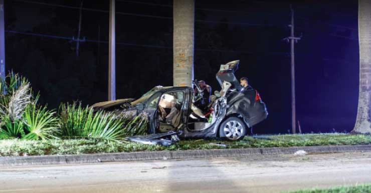 1 injured, 2 flee after early-morning crash in Fort Myers; stolen gun recovered