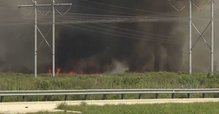 Brush fire burns 4,400 acres in West Broward; 20% contained