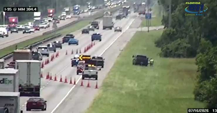 Fatal crash closes 2 right southbound lanes on I-95 near MM 304