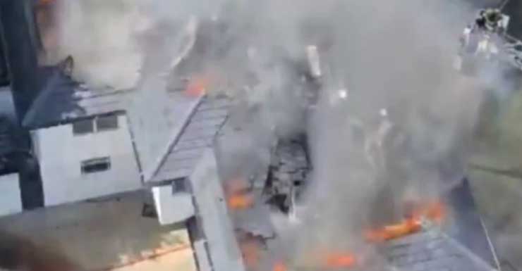 Firefighters battle large house fire in Delray Beach
