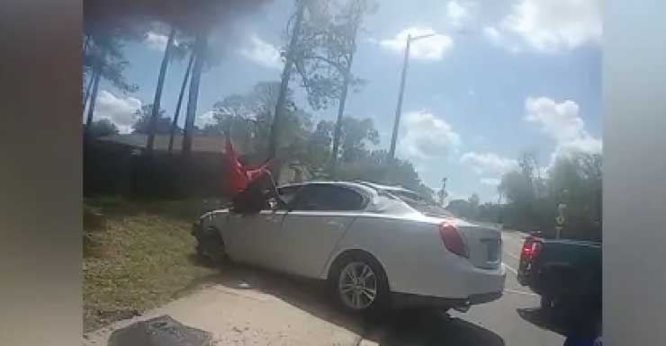 Florida man connected to home burglary, armed robbery at Circle K crashes during pursuit