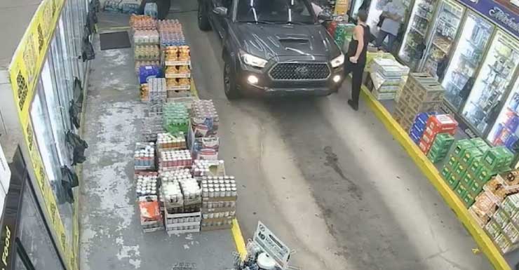 Man arrested after driving truck into Indian River County convenience store