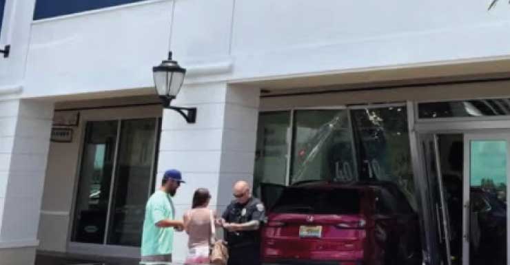 SUV crashes into Old Navy in North Port