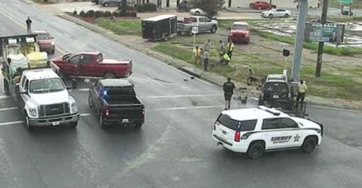 Traffic Alert: Roadblock reported at E. 15th St. and N. East Ave. crash