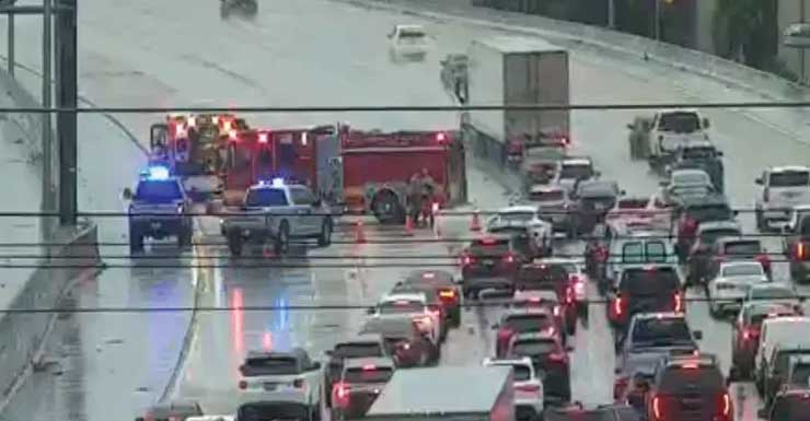 Crash causing delays on I-95 North in West Palm Beach amid rainy weather