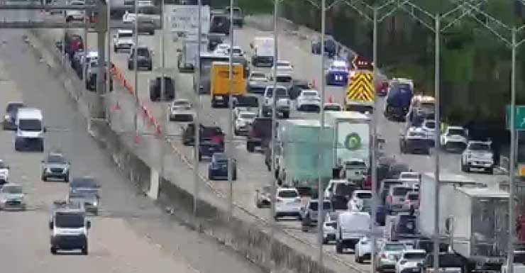 Crash on I-95 South in West Palm Beach blocks lane, causes 2-mile backup
