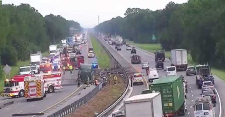 Crash partially blocks lanes on I-95 southbound in Volusia County