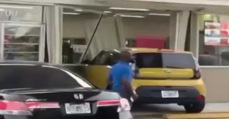 Driver OK after crashing through gas station storefront in Miami Gardens