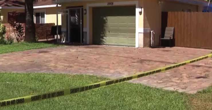 Man arrested, accused of killing 1 woman, strangling another at Lehigh Acres duplex