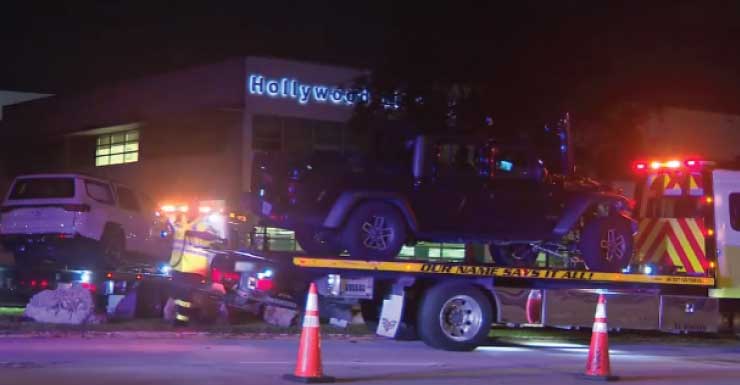 Violent overnight crash leaves 2 vehicles badly damaged in Hollywood