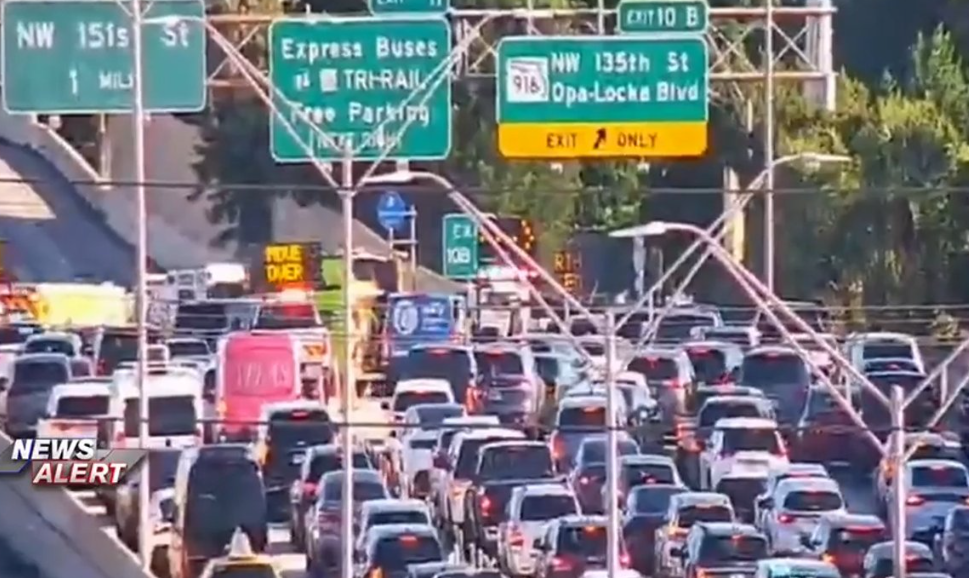 2 hospitalized after multi-vehicle traffic crash on I-95 NB in North Miami