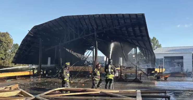 Crews-respond-to-structure-fire-at-Ocala-manufacturing-business