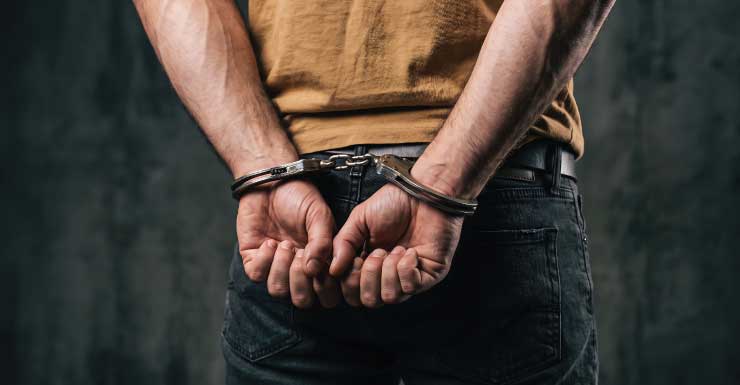 Leesburg man with history of violence jailed after allegedly attacking mother