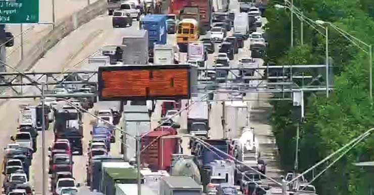Major crash blocks 3 left lanes on I-95 north near Forest Hill Boulevard