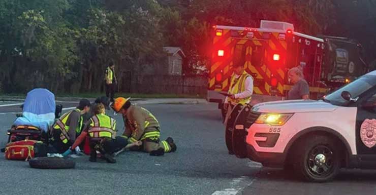 Man hospitalized after being hit by Casselberry police car