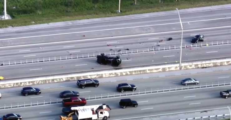 1-dead,-1-hospitalized-after-rollover-crash-on-I-95-in-Pompano-Beach