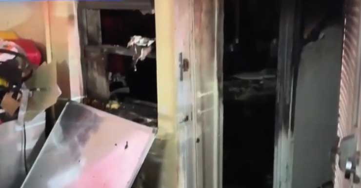 Crews put out house fire in Fort Lauderdale; no injuries