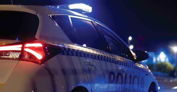 Miami Police officer, civilian driver hospitalized after crash on Opa-locka Boulevard