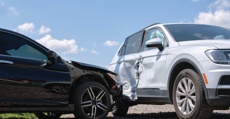 Silver Springs crash sends 3 to hospital
