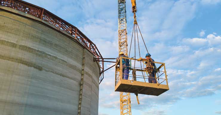 Worker rescued from elevated hopper after fall in Winter Garden